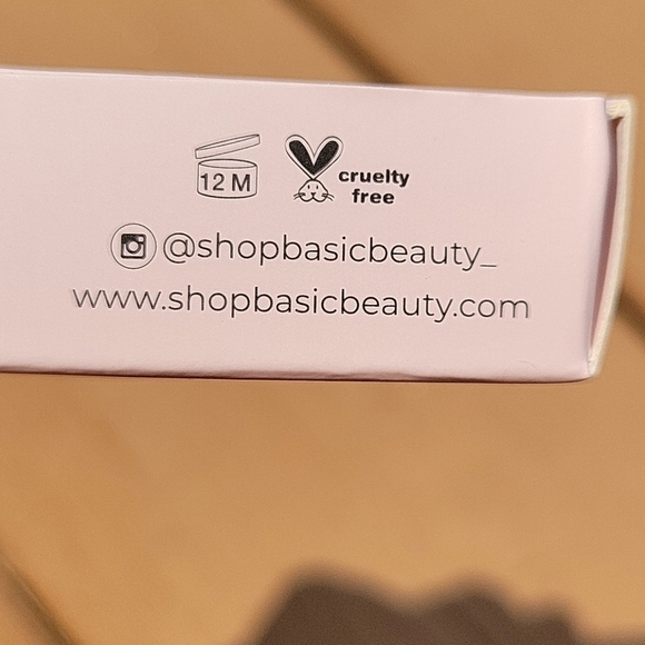 Basie Beauty Lip Oil▪︎Sumner 💋 - Picture 5 of 6